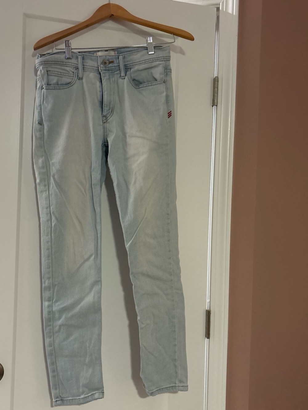 Light Wash Men’s Slim Jeans - Unbranded